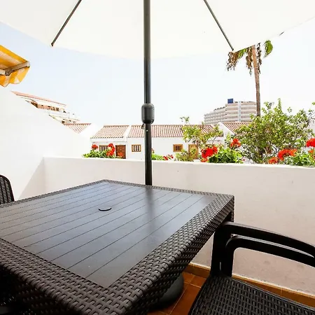 Avenida De Pueblos 16